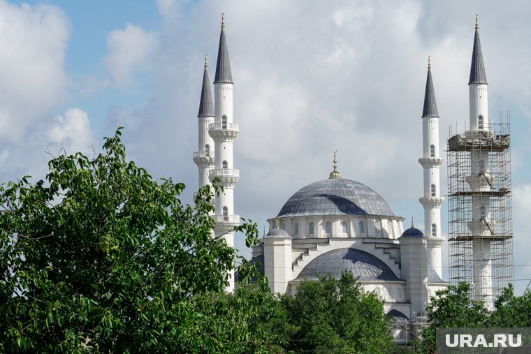 Какие праздники отмечают мусульмане в 2025 году: священные ночи и посты