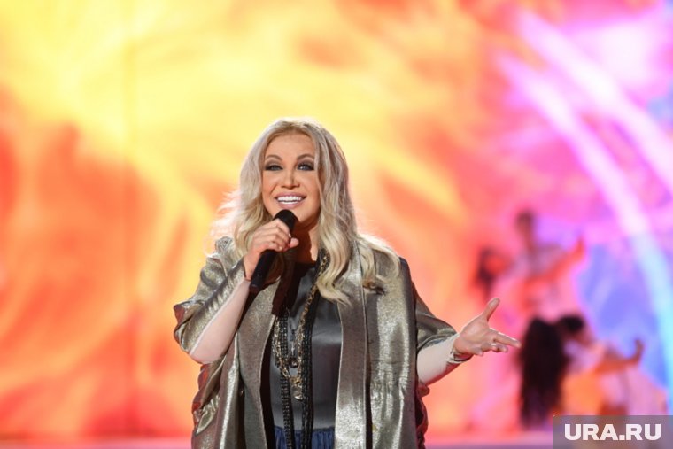 Уехавшая из Киева Таисия Повалий разрыдалась на своем юбилее в Кремле