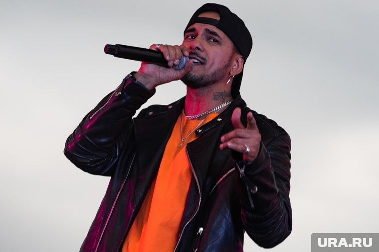 «Жил со змеей 14 лет»: почему роман Лерчека и Natan взбудоражил весь интернет