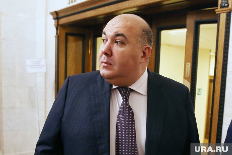 Двухлетний прогул лишил экс-депутата Напсо 60 объектов недвижимости: что о нем известно, почему сняли с поста