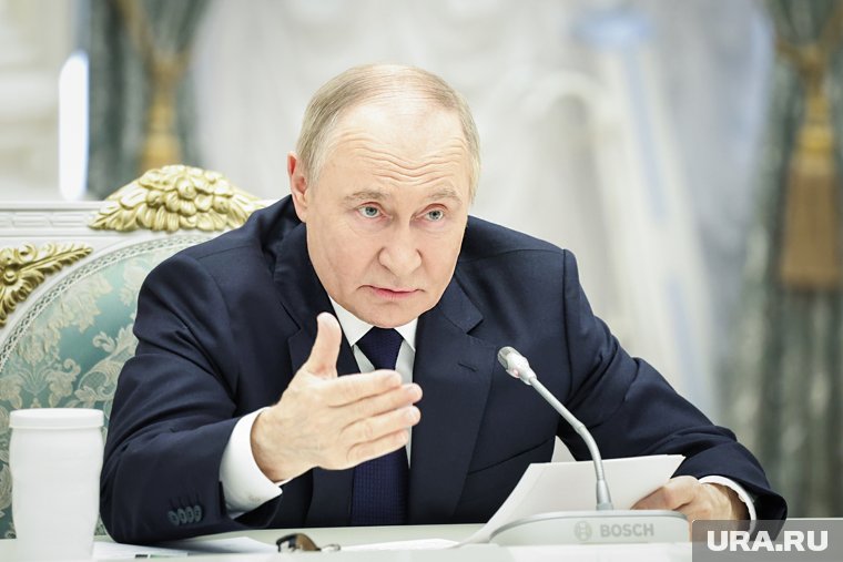 «Поверг столицы НАТО в трепет»: как мир отреагировал на громкое выступление Путина на ПМЭФ 2025