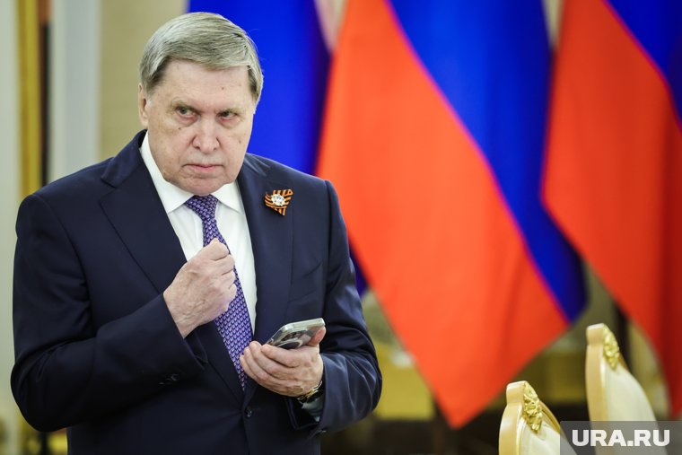 Путин и Си Цзиньпин за чаем обсудят Украину и Трампа: главные заявления Ушакова о поездке главы РФ в Кита...