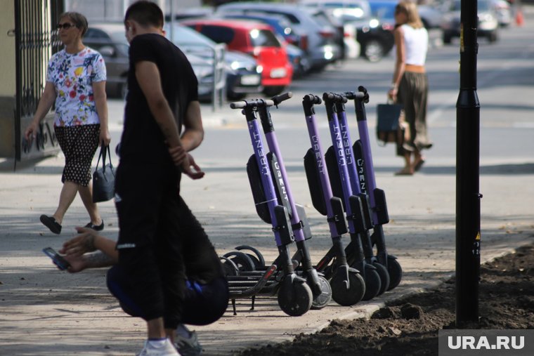 Курганцы сдают нарушителей на электросамокатах, из-за этого подросткам заблокировали 540 аккаунтов