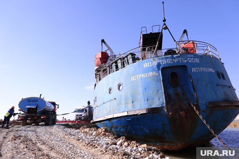 «Как вообще можно было выпустить его в море?»: что происходит с обломком «Волгонефть-239»