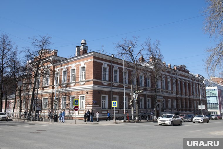 Сколько стоит аренда самых дешевых квартир рядом с одним из престижных вузов Перми. Фото