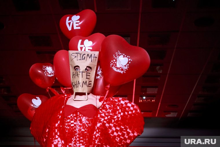 Салехард к юбилею получил огненное сердце. Видео