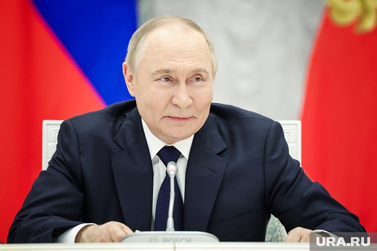 Опубликованы кадры прибытия Путина в Саров