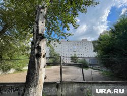 Часть курганцев выступила против сноса корта ради проекта уральского застройщика. Видео