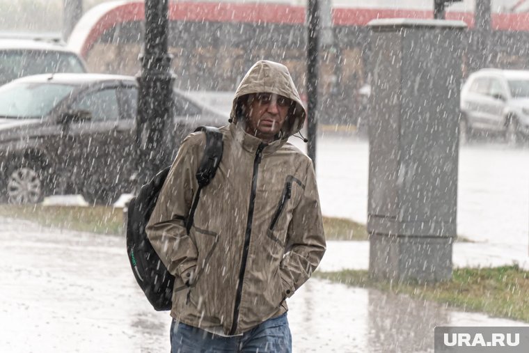 Центральную Россию скоро накроет мощный циклон «Барбара»: что надо знать