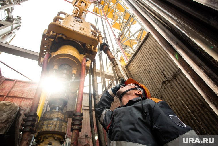 Нефтяник из ХМАО отсудил у буровой компании компенсацию за работу в праздники