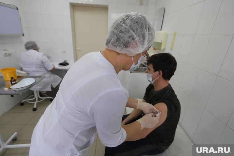 Список прививок по ОМС хотят расширить в России