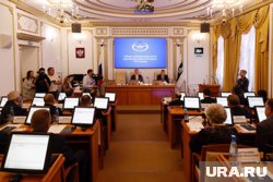 Полный апдейт: новым депутатам Курганской области вручили удостоверения