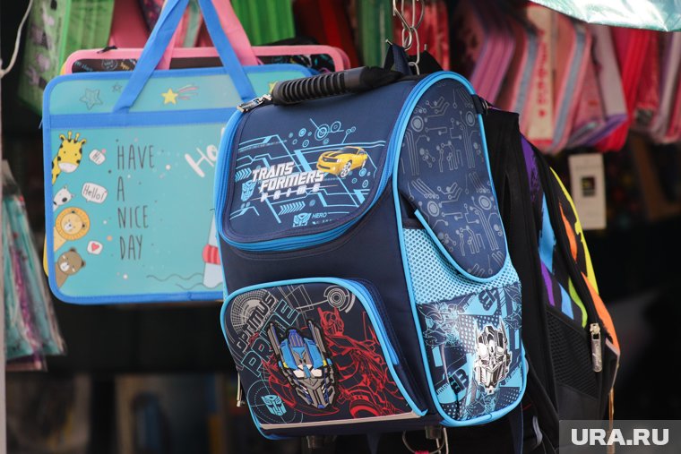 Родители ХМАО рассказали, сколько стоит собрать ребенка в школу