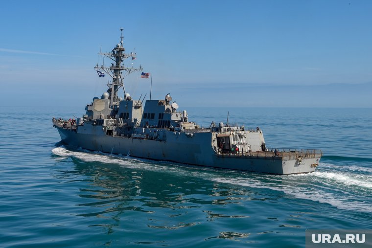 Авианосец США «Авраам Линкольн» атакован Хуситами: что известно об ударе