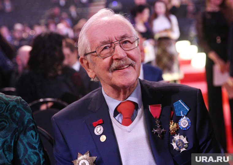 Врачи раскрыли, в каком состоянии находится «советский Шерлок Холмс» Василий Ливанов