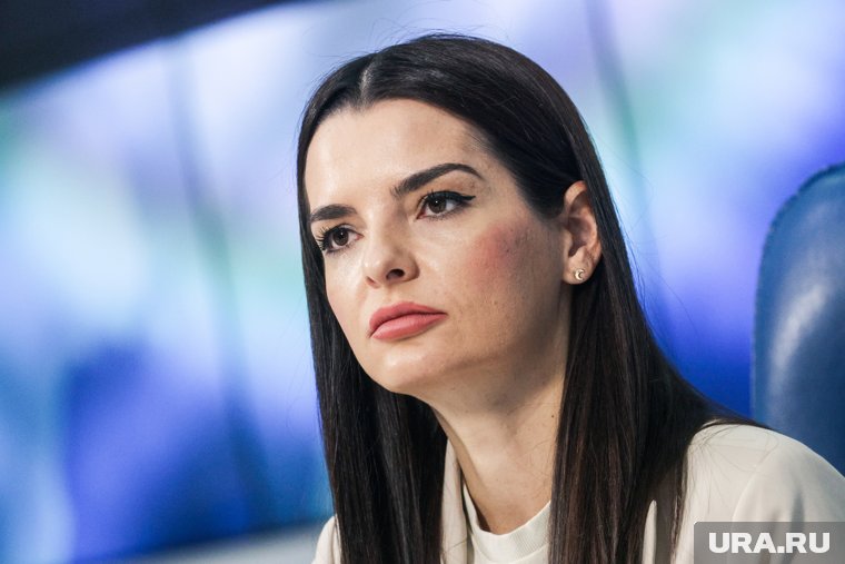 Выступает за равноправие полов и союз с Россией: кто такая Евгения Гуцул и каким регионом она руководит