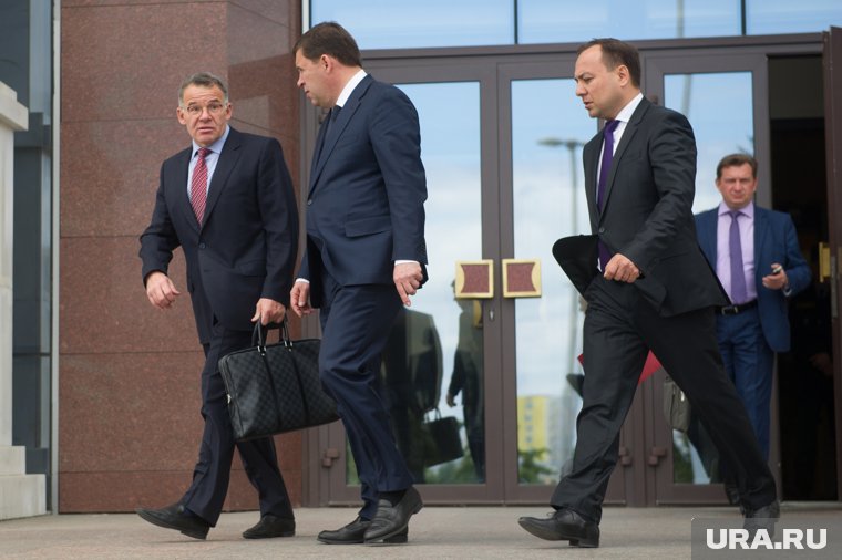 Советник четырех премьеров покинул свердловское правительство