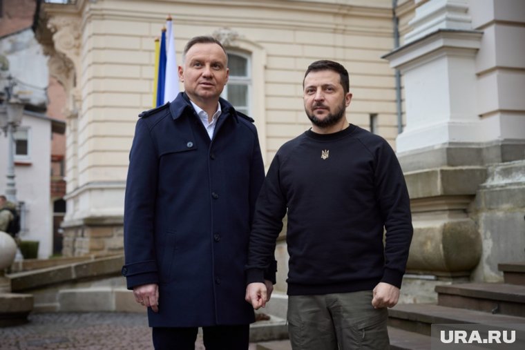 «Театр абсурда» прописался в Киеве: Зеленский собрался отмечать День победы с европейскими чиновниками