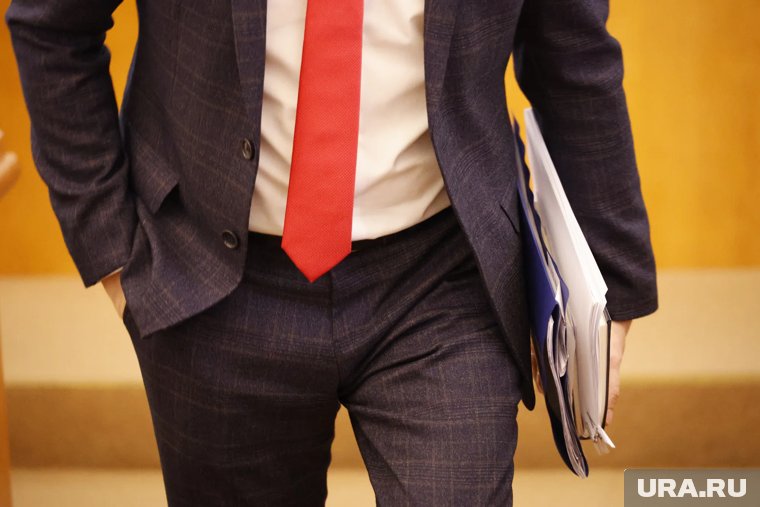 Досье на нового руководителя курганского фармзавода «Синтез» Хайруллина