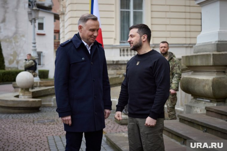 Урок истории от Дуды: Зеленский впервые услышал о Волынской резне. Видео