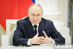 Многодетные семьи повеселили Путина во время встречи: спящие дети, песни и стихотворения