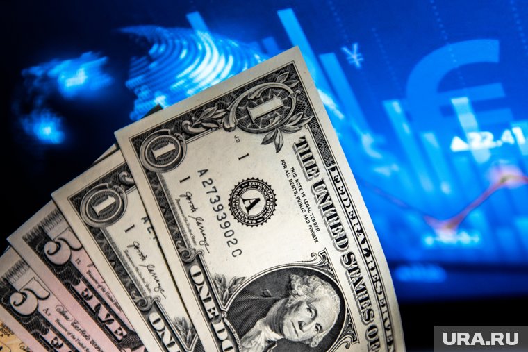 Раскрыта тройка самых богатейших людей России