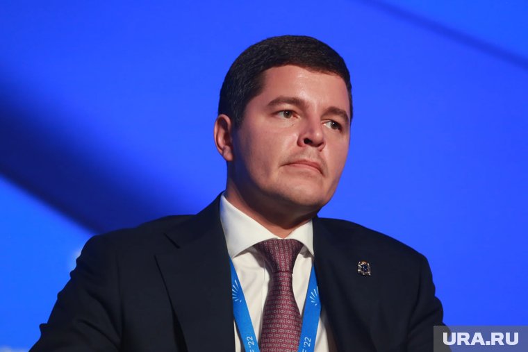 Губернатор Артюхов оценил ход строительства «Ямал Арены» в Салехарде. Видео