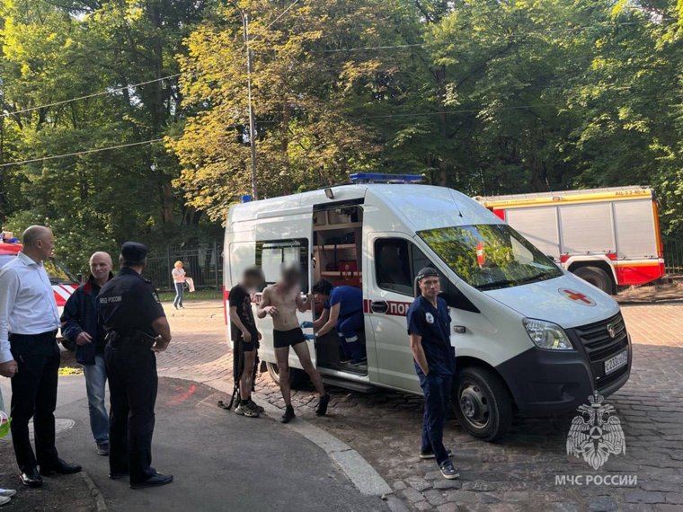 Появились фото с места взрыва баллона в Калининграде, где пострадали дети