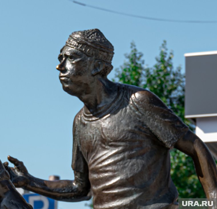 Топ-10 уникальных скульптур Перми, которые нужно увидеть туристам