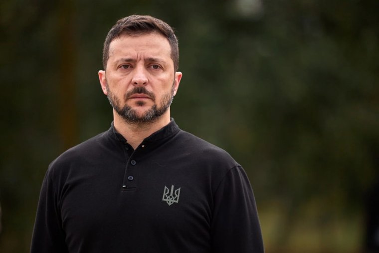 Зеленский лишил украинского гражданства мэра Одессы, депутата и артиста