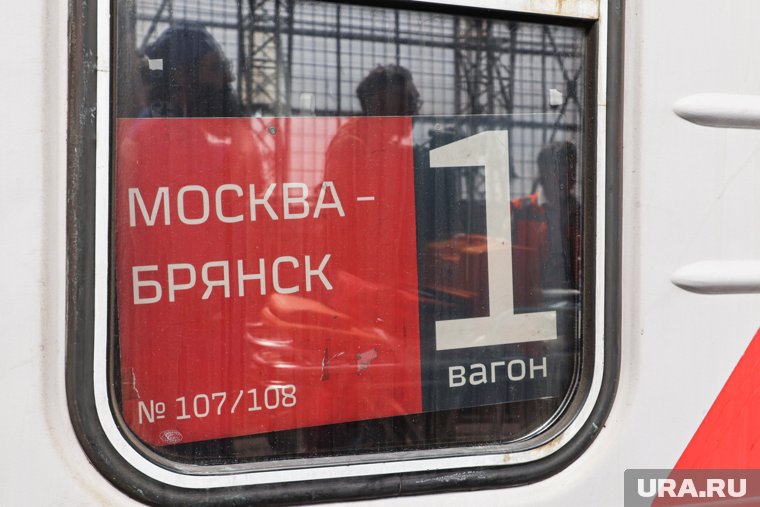 Что произошло в первые минуты после крушения поезда в Брянской области: рассказы очевидцев