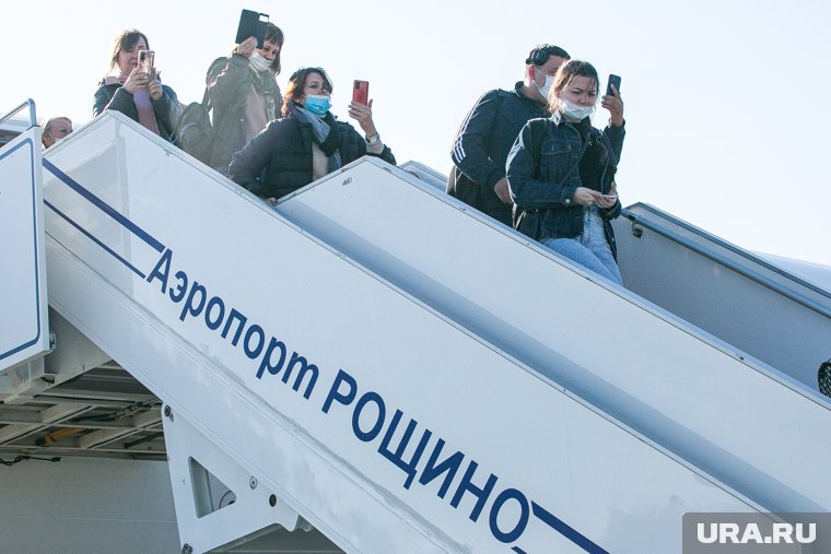 Ямальская авиакомпания не планирует увеличивать рейсы на направление, куда раскупили билеты