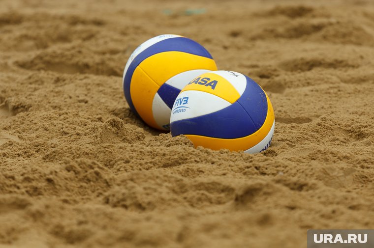 В Новом Уренгое стартовал чемпионат России по пляжному волейболу. Фото