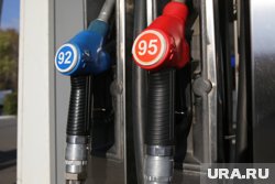 Бензин пропал, заправки закрываются: что происходит с продажей топлива в России