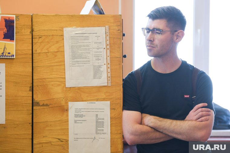 Редактора URA.RU Аллаярова обвиняют в передаче своему дяде 20 тысяч рублей
