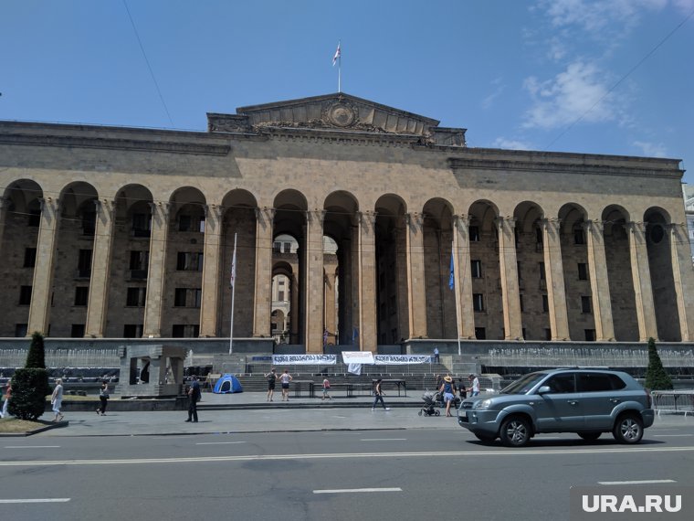 Ближе к России, не дальше от Запада: выборы в Грузии могут изменить ее внешнеполитический курс