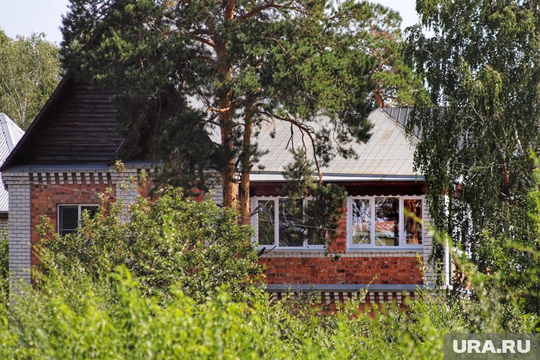 «Выломал оконную раму»: как в Кургане поймали дачного вора