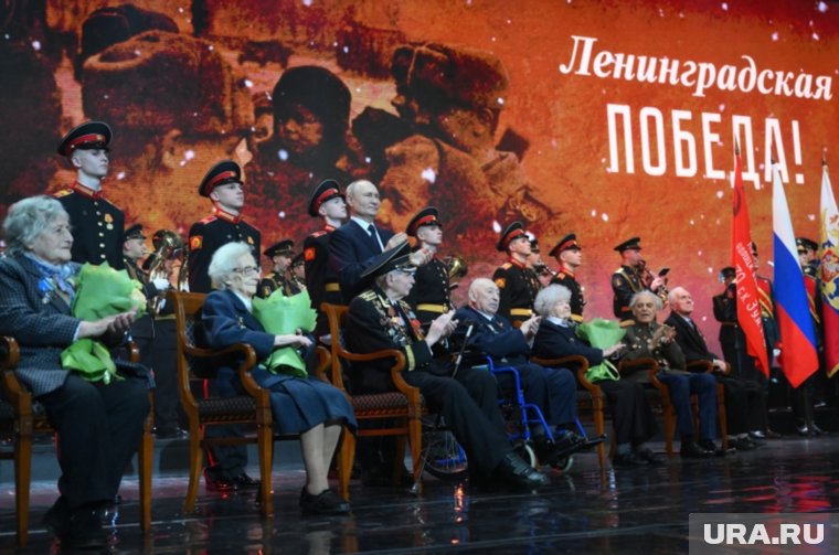 «Спали с крысами, ходили на кладбище за деревянными крестами»