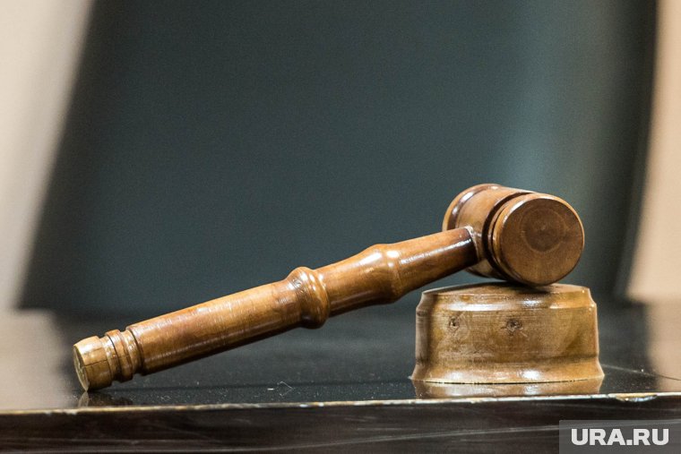 Суд закрыл заседание по делу редактора URA.RU, которого оговорил родной дядя. Фото