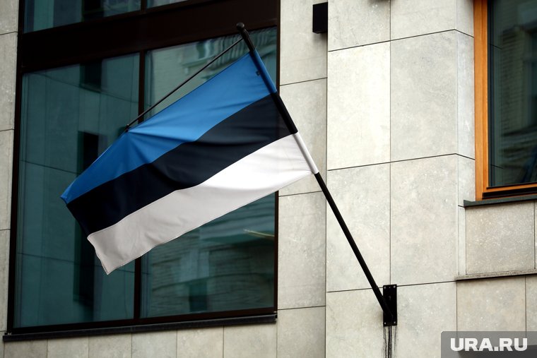 Эстония высылает российского посла