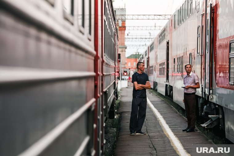 Какие поезда задерживаются из-за атаки БПЛА в Воронежской области и на сколько