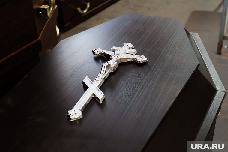 Помочились в гробы и осквернили кресты: похоронщики Кургана устроили дебош в офисе конкурентов. Инсайд