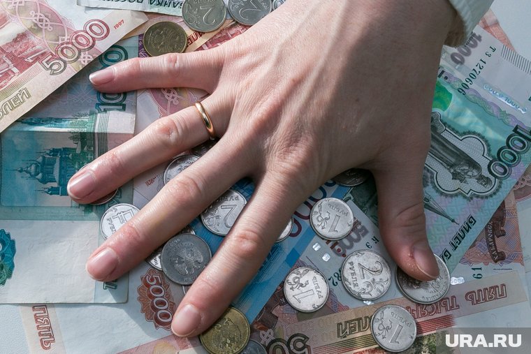 «Золотые пенсии — все»: мэрия в ХМАО урезала выплаты экс-чиновникам