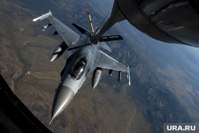 ЕС хочет отправить войска на Украину и обратился к США за помощью: что известно о планах Европы