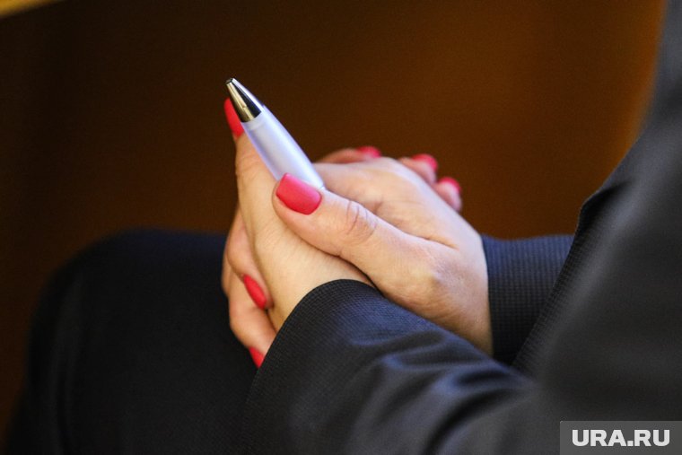 Красивая экс-чиновница из ХМАО нашла новую работу