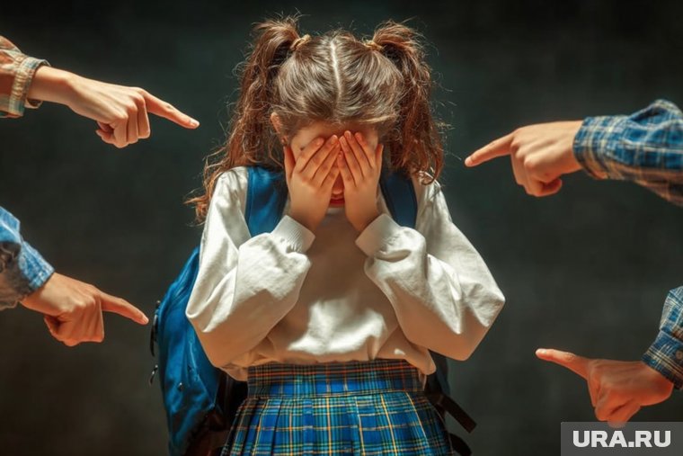 Постоянно ест и играет в игры: как понять что у школьника осенняя депрессия