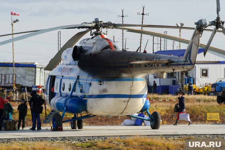 Глава Красноселькупского района объяснил, почему людям придется летать на вертолетах