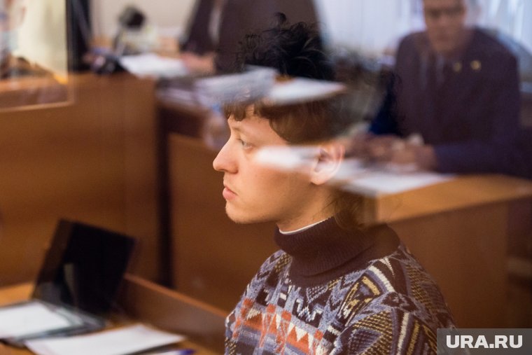 Сжег паспорт, притворялся мертвым: выходки певца Шарлота*, приговоренного к тюрьме