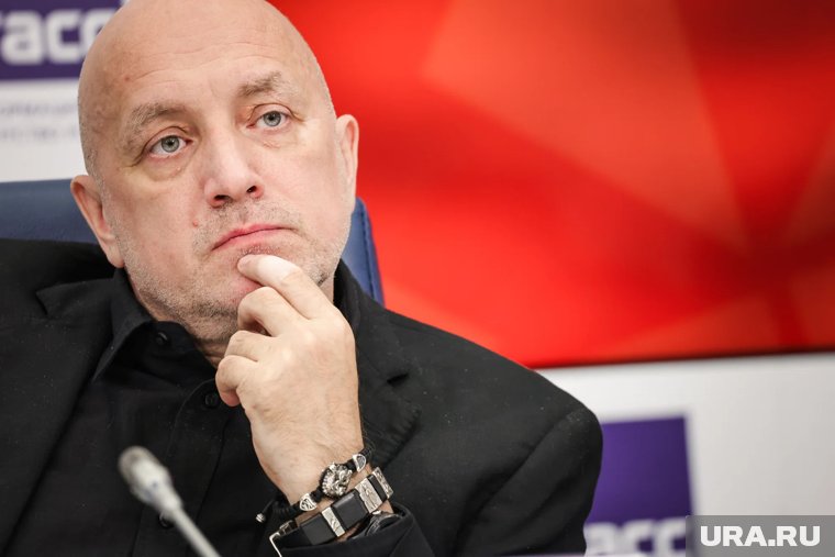 Прилепин берет паузу в литературной деятельности из-за ухода на СВО