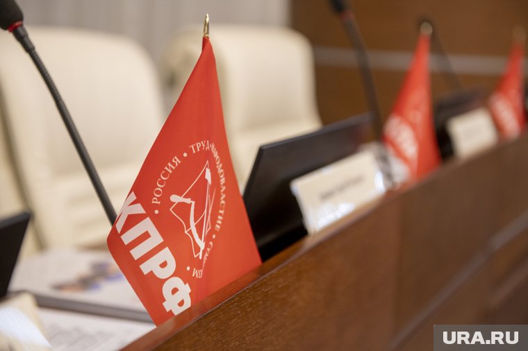 Политические партии упрекнули лидера КПРФ ХМАО в грязном старте выборов в окружную думу